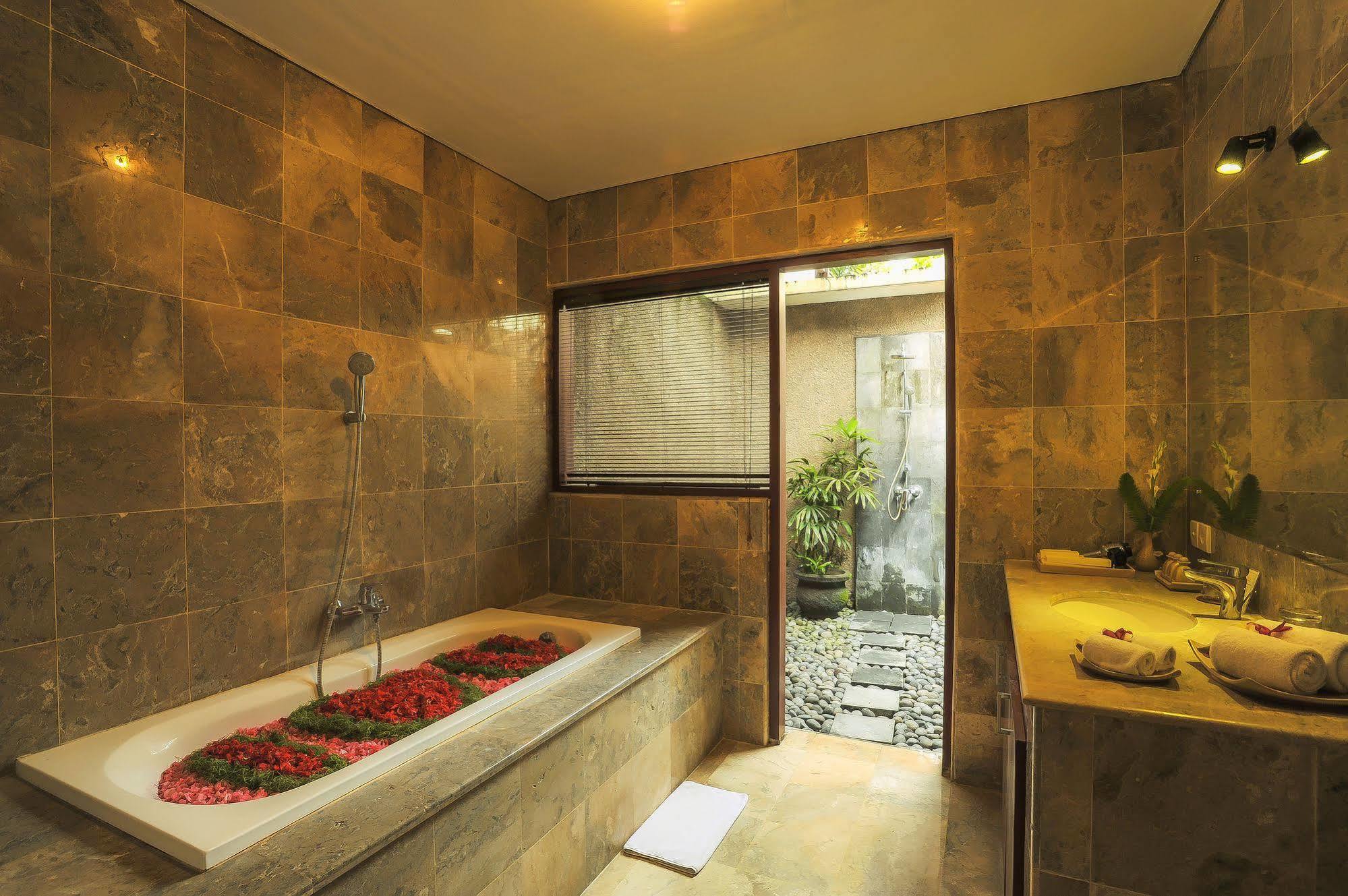 Aksata Villas Canggu Экстерьер фото