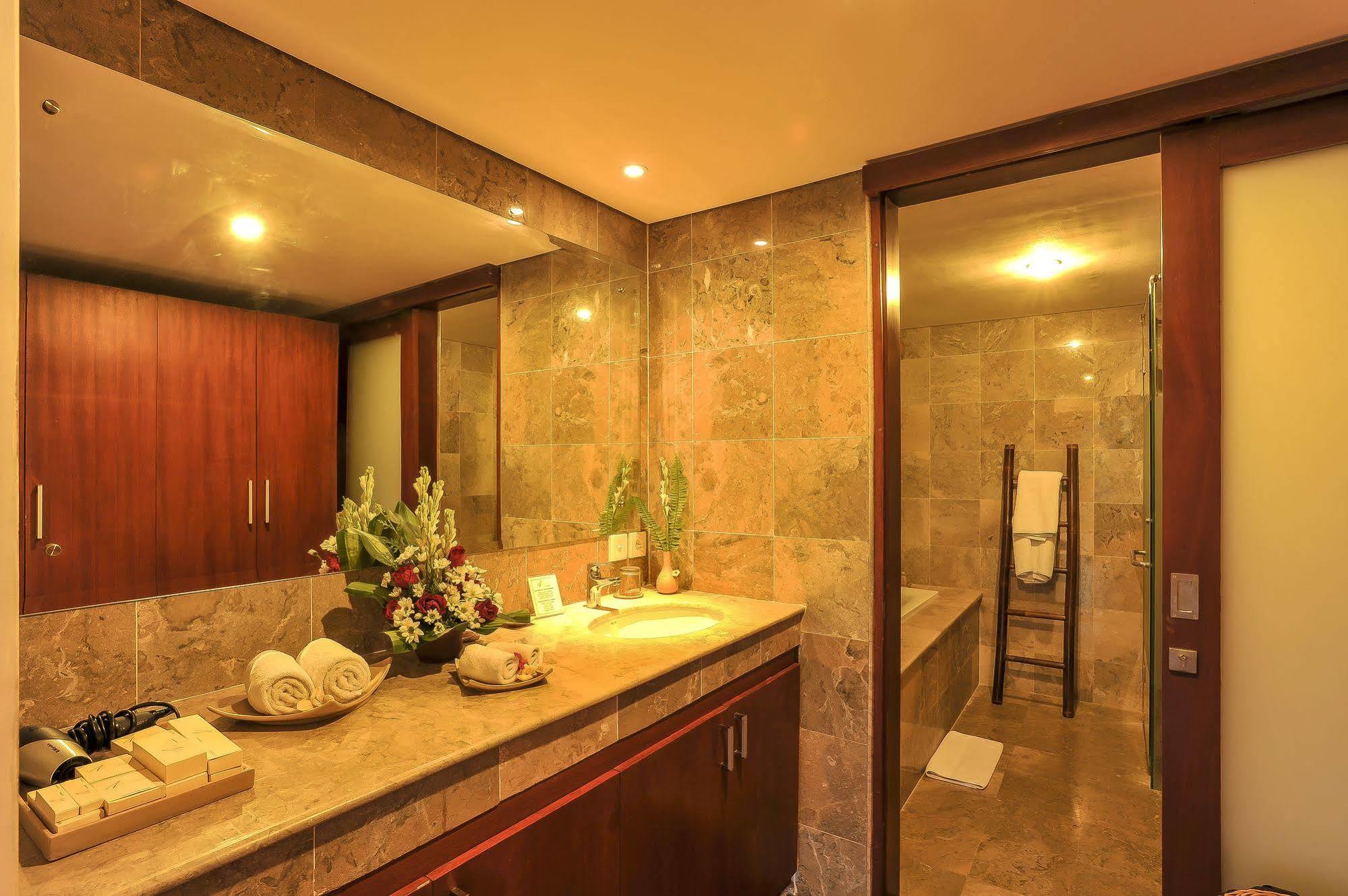 Aksata Villas Canggu Экстерьер фото
